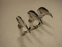 3Fingerring mit Krallen